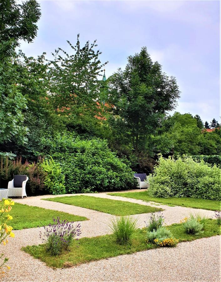 Garden Residence Prague Castle Exterior photo