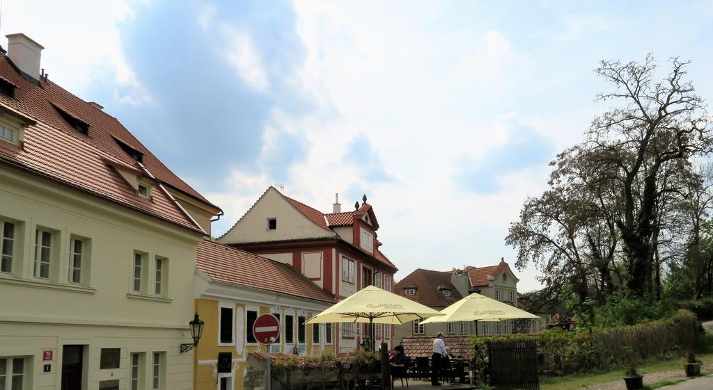 Garden Residence Prague Castle Exterior photo